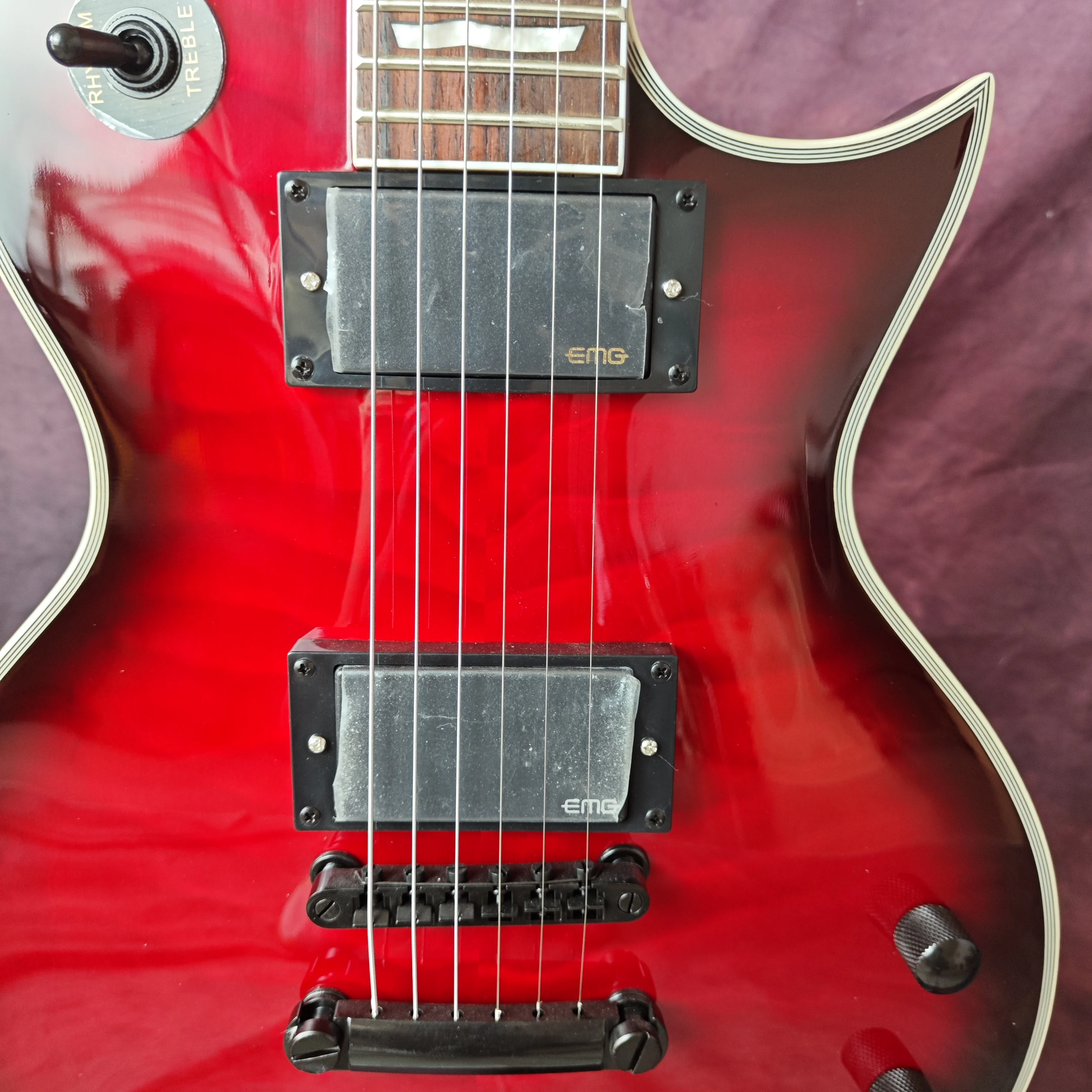 ESP vörös nagy virág elektromos gitár, bolyhos juhar top, barackvirág fa test, rózsa fa fingerboard, testreszabott gyári - 1